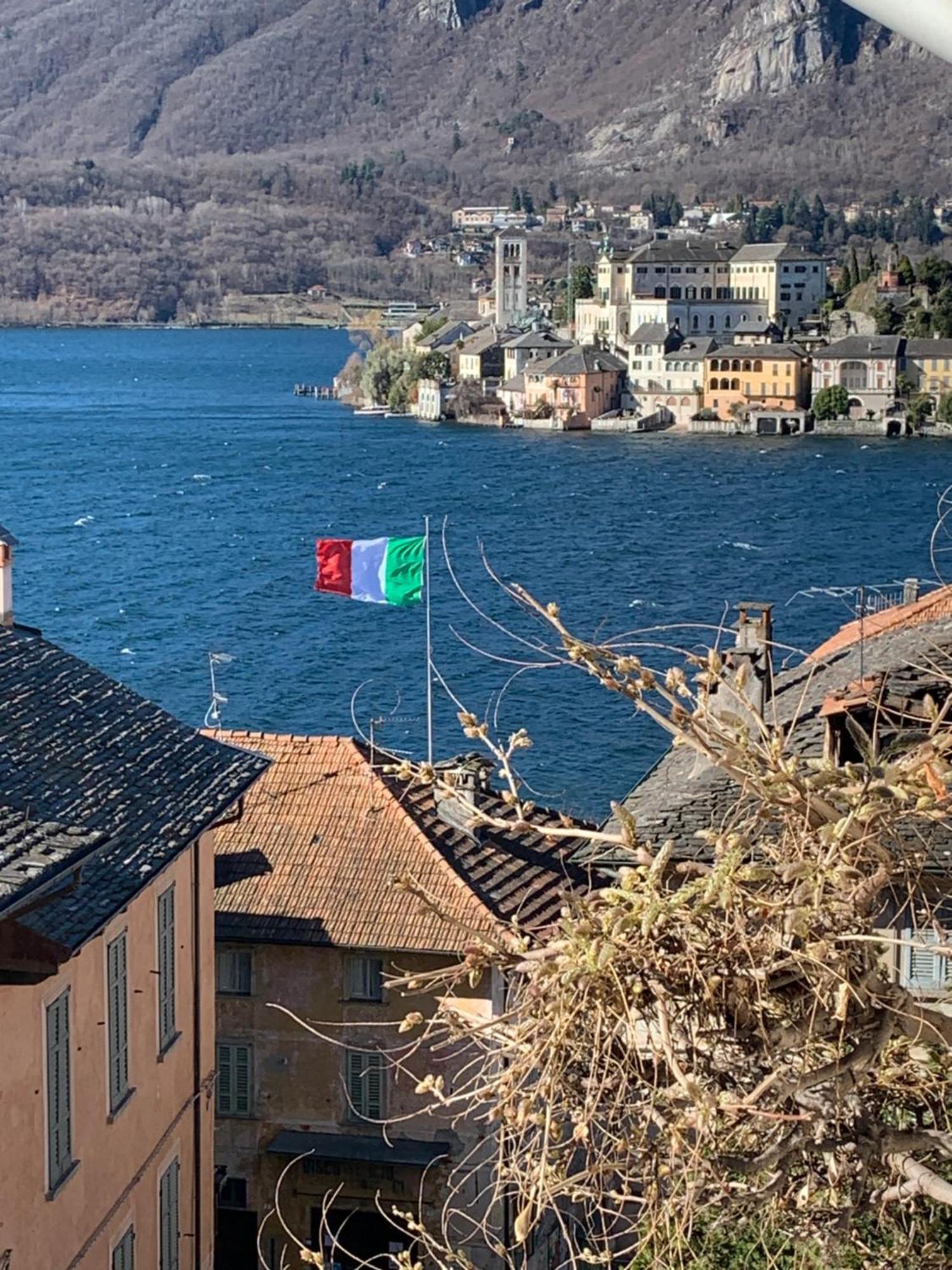 -Ortaflats- Appartamenti Imbarcadero & Palazzotto Orta San Giulio Kültér fotó